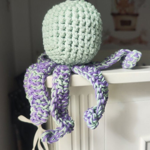 Knitted octopus handmade new