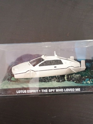 James Bond 007 Lotus Esprit toy car collectible