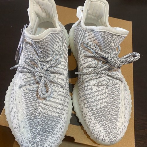 Yeezy Boost 350 V2 Static sneaker new, size 39 1/3
