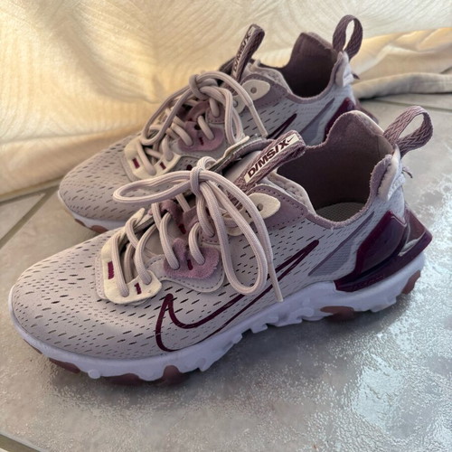 Nike women's athletic shoes like new, size 36.5, purple