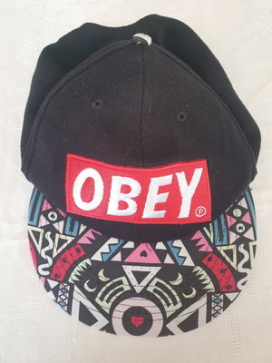 Obey hat like new, size M