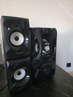 Creative speakers with RGB lighting for PC and TV