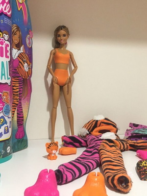 City Reveal Barbie кукла употребявана, комплект цял