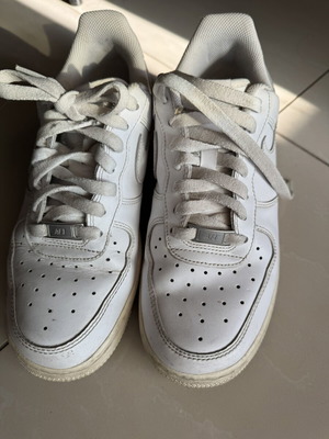 Nike Air Force 1 Low '07 αθλητικά μεταχειρισμένα, μέγεθος 40, άσπρα