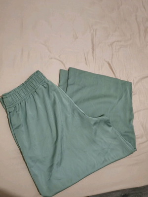 Παντελόνα φαρδιάς γραμμής H&M σαν καινούργιο, μέγεθος L, πράσινη