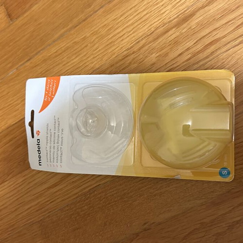 Breastfeeding set like new with pump, bra, and bottle dryer rack