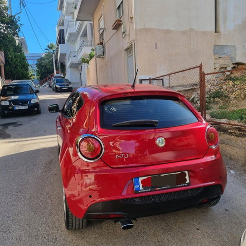 Alfa Romeo Mito 1400 16v 2010 like new, petrol, red coupe