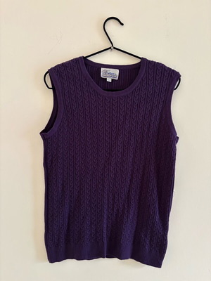 Country Collection knitted vest used, purple, size M