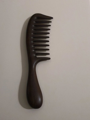 Wooden comb made of sandalwood antistatic new