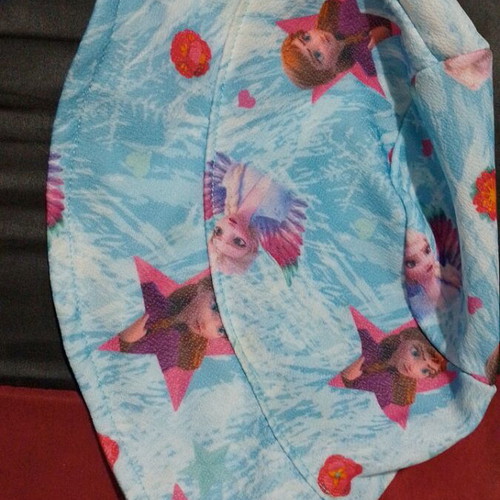 Frozen hat with Elsa and Anna, like new, turquoise