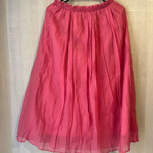 Pleated skirt pink, like new, size large