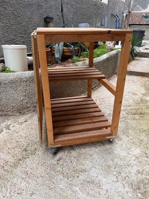 Τραπέζι για φουρνάκι πίτσας Ooni σαν καινούργιο, με ροδάκια και ξυλεία