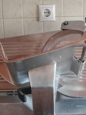 Meat and cheese slicer machine like new
