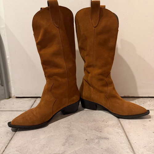 Anesis brown suede boots used, size 37