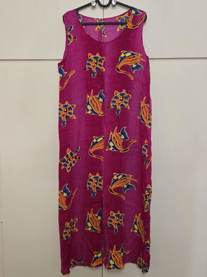Γυναικείο φούξια maxi φόρεμα με πολύχρωμο animal print