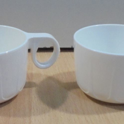 TWA Trans World Airlines set of 2 old plastic promotional mugs used
