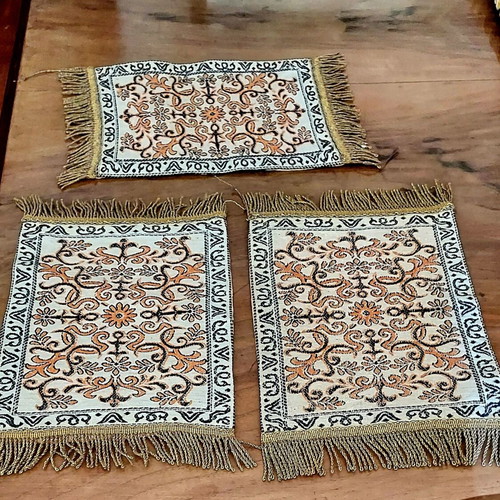 Vintage handmade table linens like new, set of 3 pieces