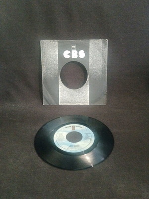 Δίσκος βινυλίου 7" CBS μεταχειρισμένος σε πολύ καλή κατάσταση