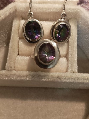 Silver jewelry set with mystic topaz, like new