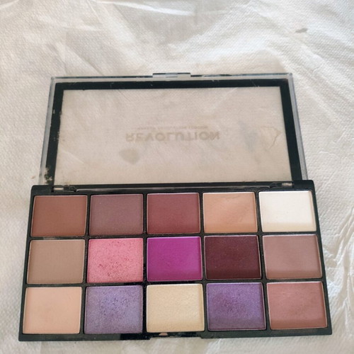 Revulsion eyeshadow palette 15 matte and satin shades new