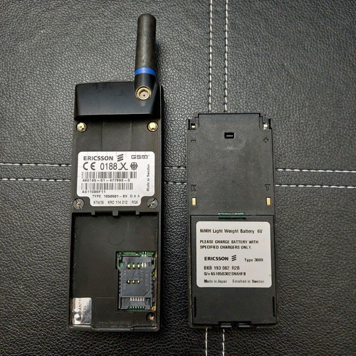 Ericsson GH388 used mobile phone collectible