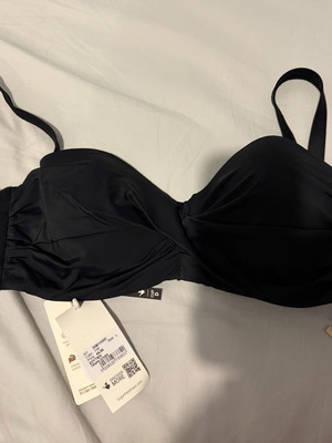 Sugarfree black bikini top, Cup D, size L