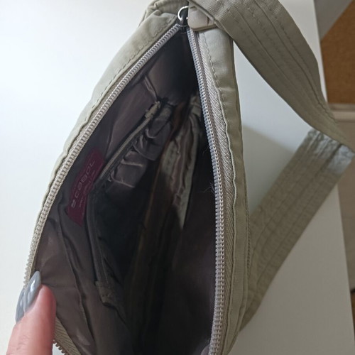 Shoulder bag used, gray color for young ages