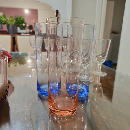 Drink glasses set like new, 6 small and 3 tall