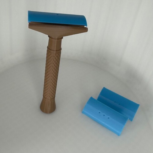 Classic safety razor with 3 depth settings, new