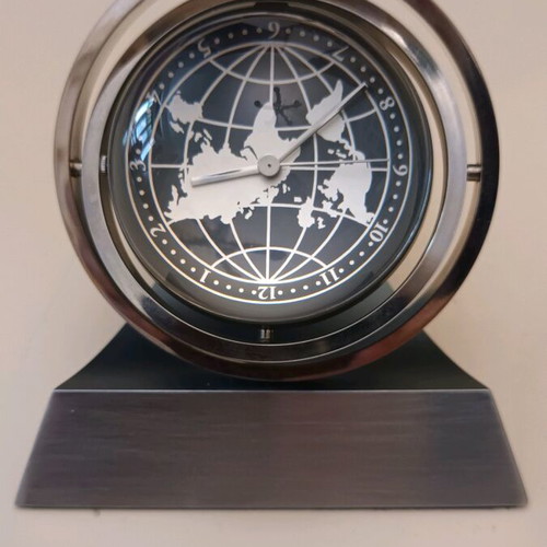 Decorative desk clock globe like new