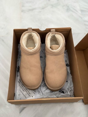 Ugg beige boots new, size 38