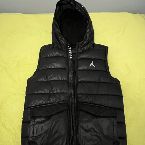 Jordan black sleeveless puffer jacket new