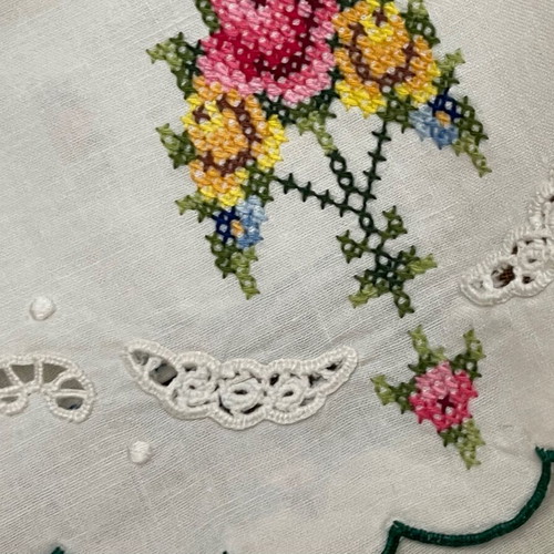 Vintage napkins used, pack of 5, handmade embroidered