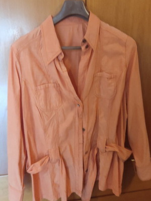Trench coat orange color like new, short summer style