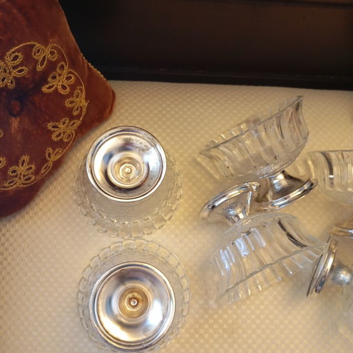 Vintage set of 6 dessert bowls like new, glass with silver base