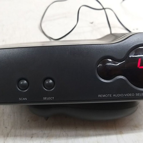 AV selector 4 channels with remote like new model AV-414RY/C
