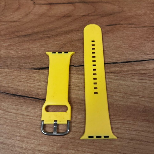 Apple Watch 45mm straps like new, yellow and khaki