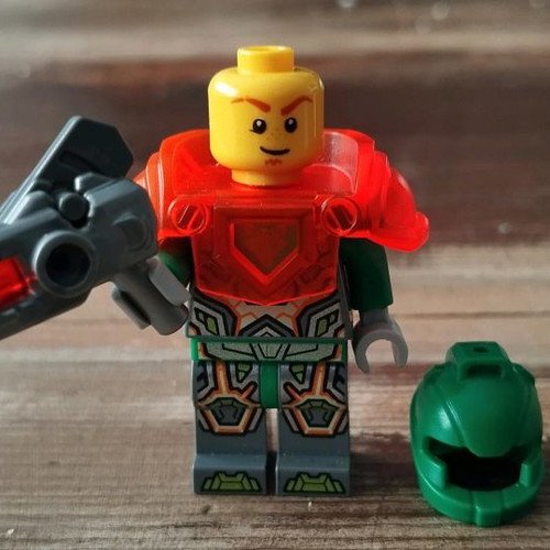 Lego Minifigure Nexo Knights nex068 Aaron used, trans neon orange armor