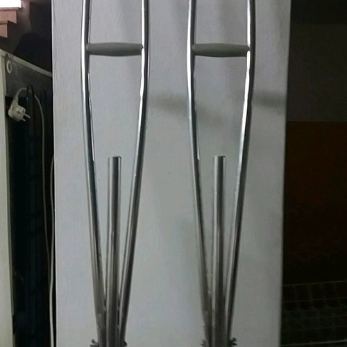 Crutches used in excellent condition