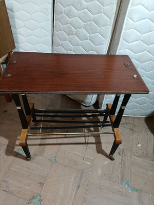 Τροχήλατη Παπουτσοθήκη Μεταχειρισμένη 70μ*35β*80υ με Δυνατότητα Μεταφοράς