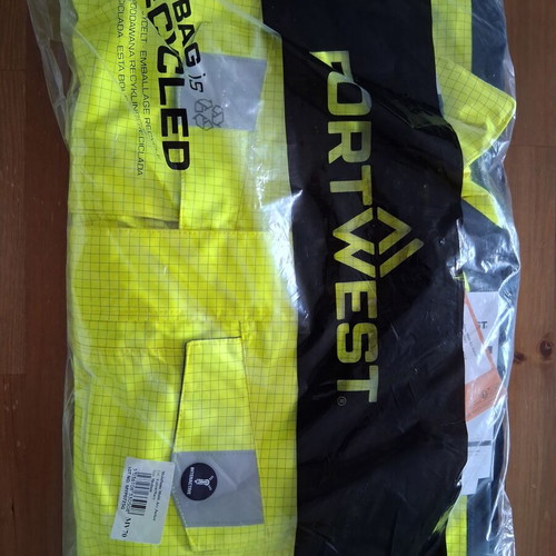 Portwest MV70 Modaflame Rain Multi Norm Arc Jacket new with tags, yellow/navy, size M
