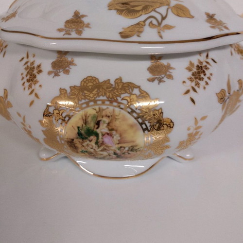 Soup tureen used hand-painted porcelain with 24-carat gold 25×22 cm