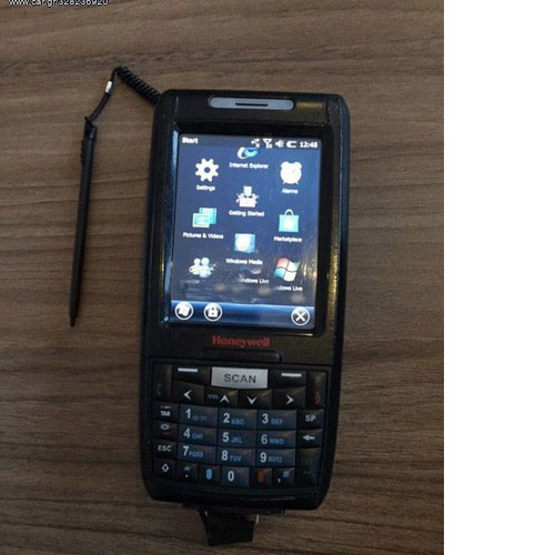 PDA Honeywell Dolphin 7800 used with chargers and laser scan