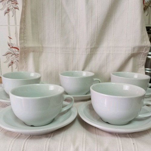 Set of 6 used French coffee or tea porcelain cups with saucers