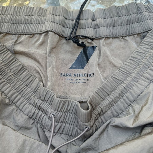 Zara pants with tag, gold color, size XL