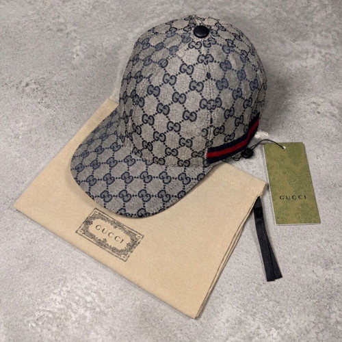 Gucci GG cap with dust bag, size S, grey beige