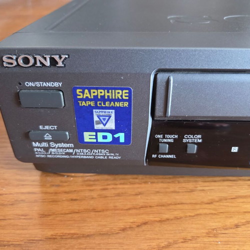 Sony SLV-ED1 VCR VHS player used, includes AV cable