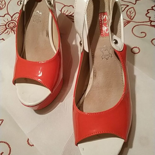 Makgio high sandals like new, size 38, white and pink