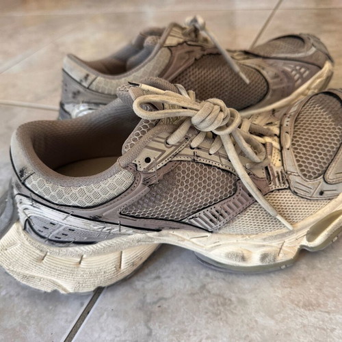 Balenciaga shoes new, gray, size 41