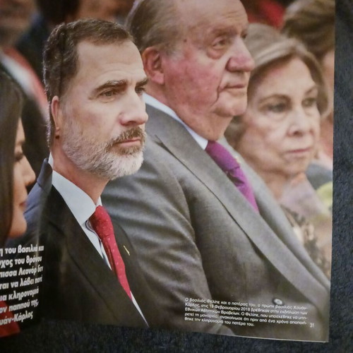 Hello magazine issue 385 2020 like new